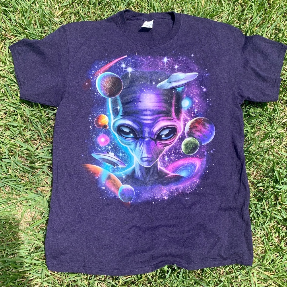 3/$30 Alien x Galaxy Tee - Men’s Large.